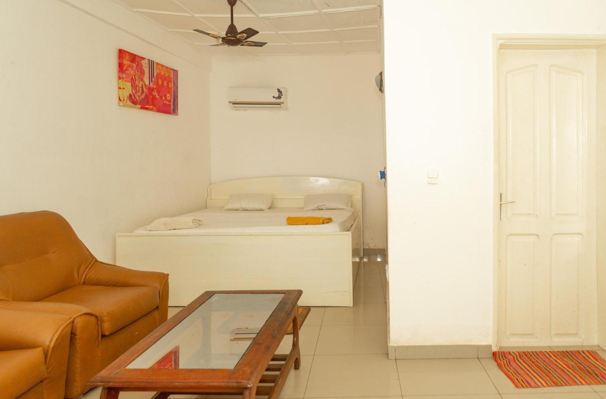 Tahiti Hotel Cotonou Exterior foto